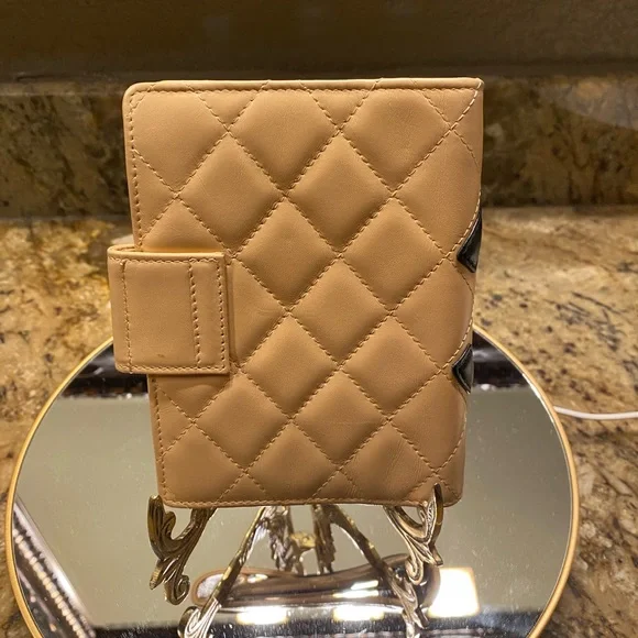 Chanel FLASH FINAL SALE - Cream Cambon Agenda PM /Wallet PRICE is FIRM - Picture 3 of 12